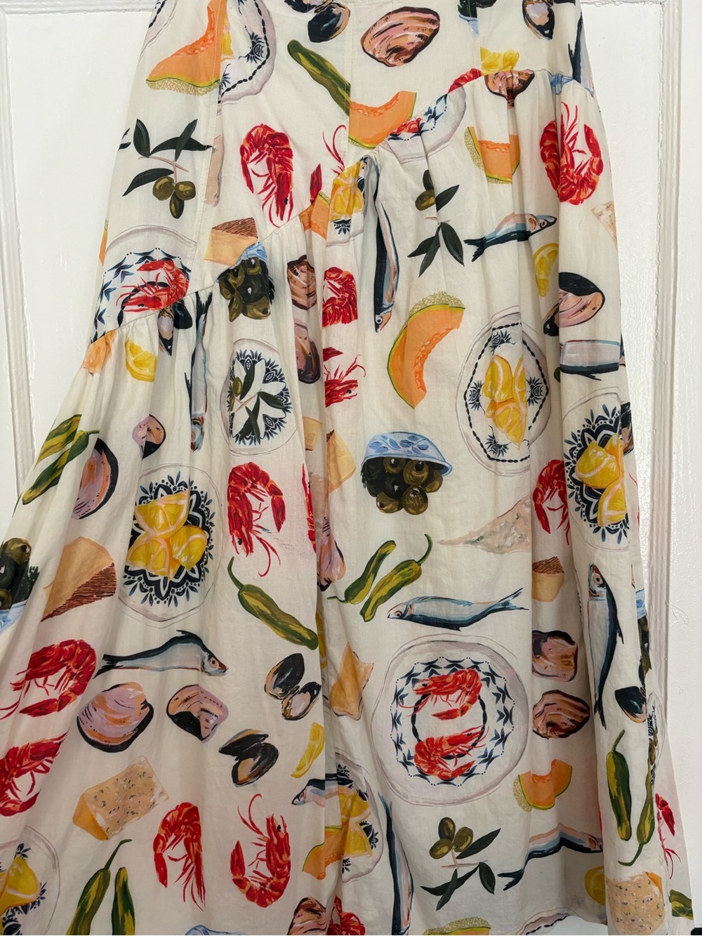 Lisa Says Gah Maeve Midi Skirt with Colorful Seafood & Fruit Print - Picture 3 of 4
